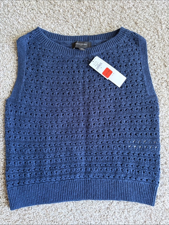 Banana Republic Sweaters - Banana Republic Navy Crochet Knit Sleeveless Crewneck Sweater Shell